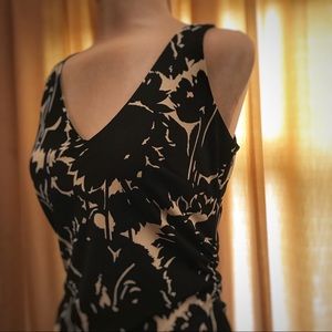Express sz 8 Black & White Floral Dress
